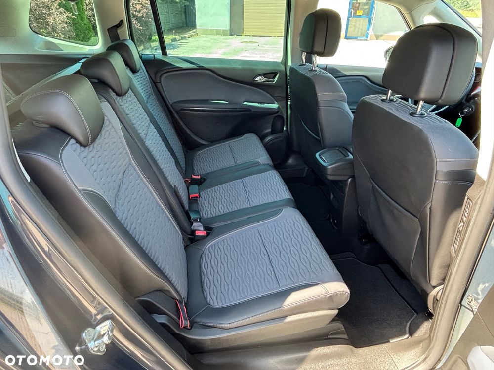 Opel Zafira - 33