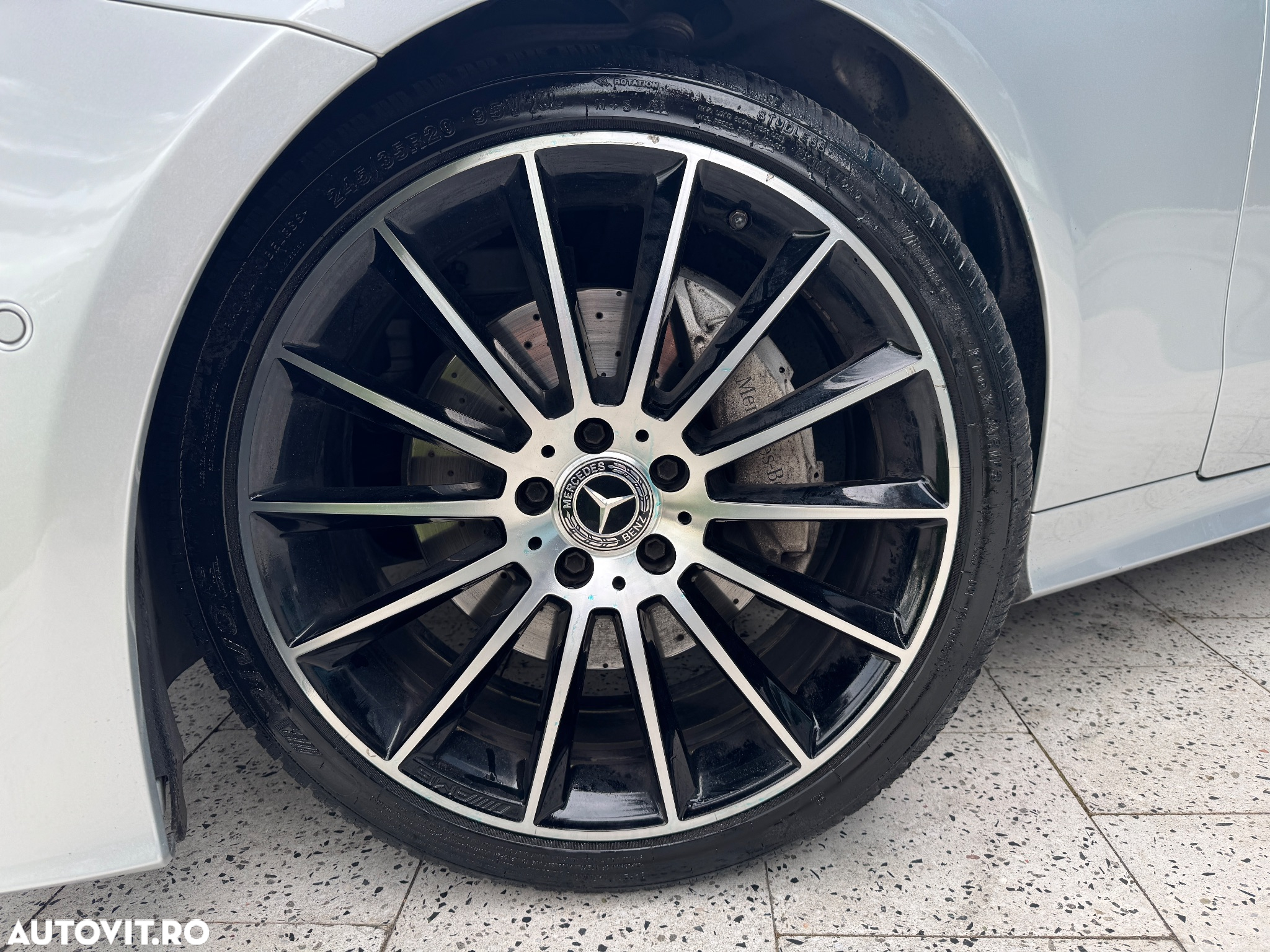 Mercedes-Benz E 220 d Coupe 9G-TRONIC AMG Line - 22