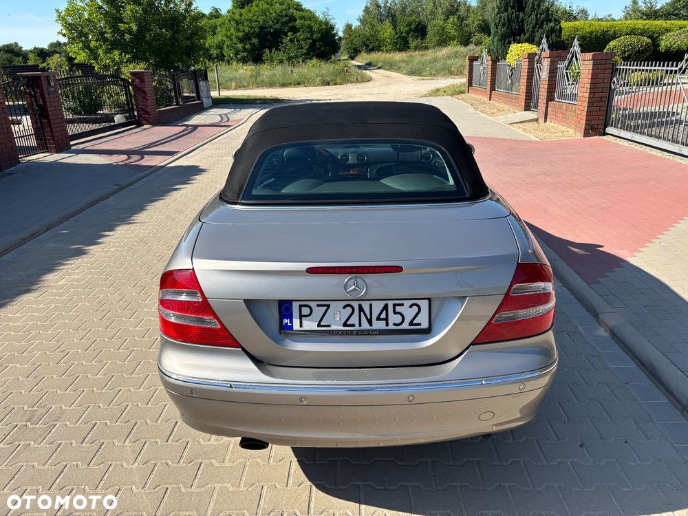 Mercedes-Benz CLK - 22
