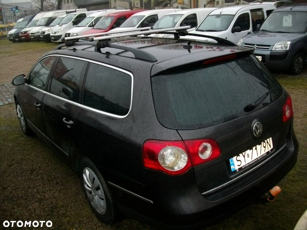 Volkswagen Passat - 4