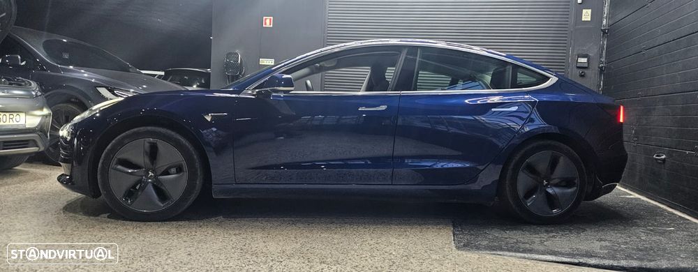 Tesla Model 3 - 4