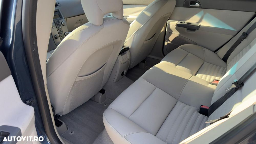Volvo S40 1.6 D Summum - 13