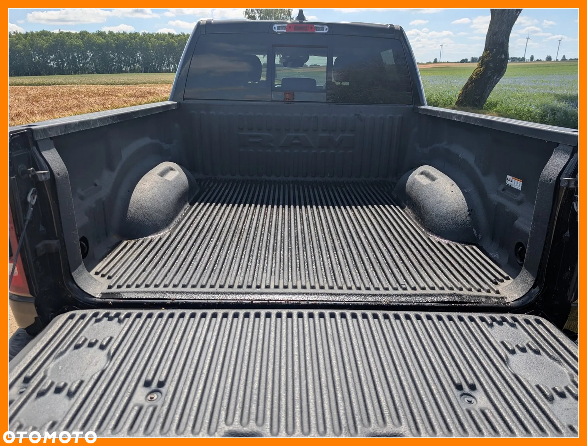 RAM 1500 Crew Cab Laramie - 12