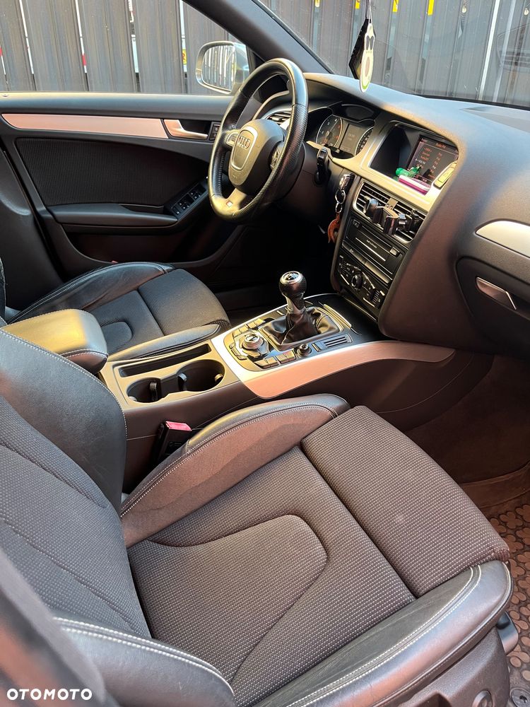 Audi A4 Avant 2.0 TDI - 29