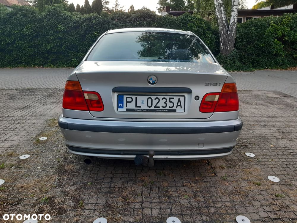 BMW Seria 3 318i - 5