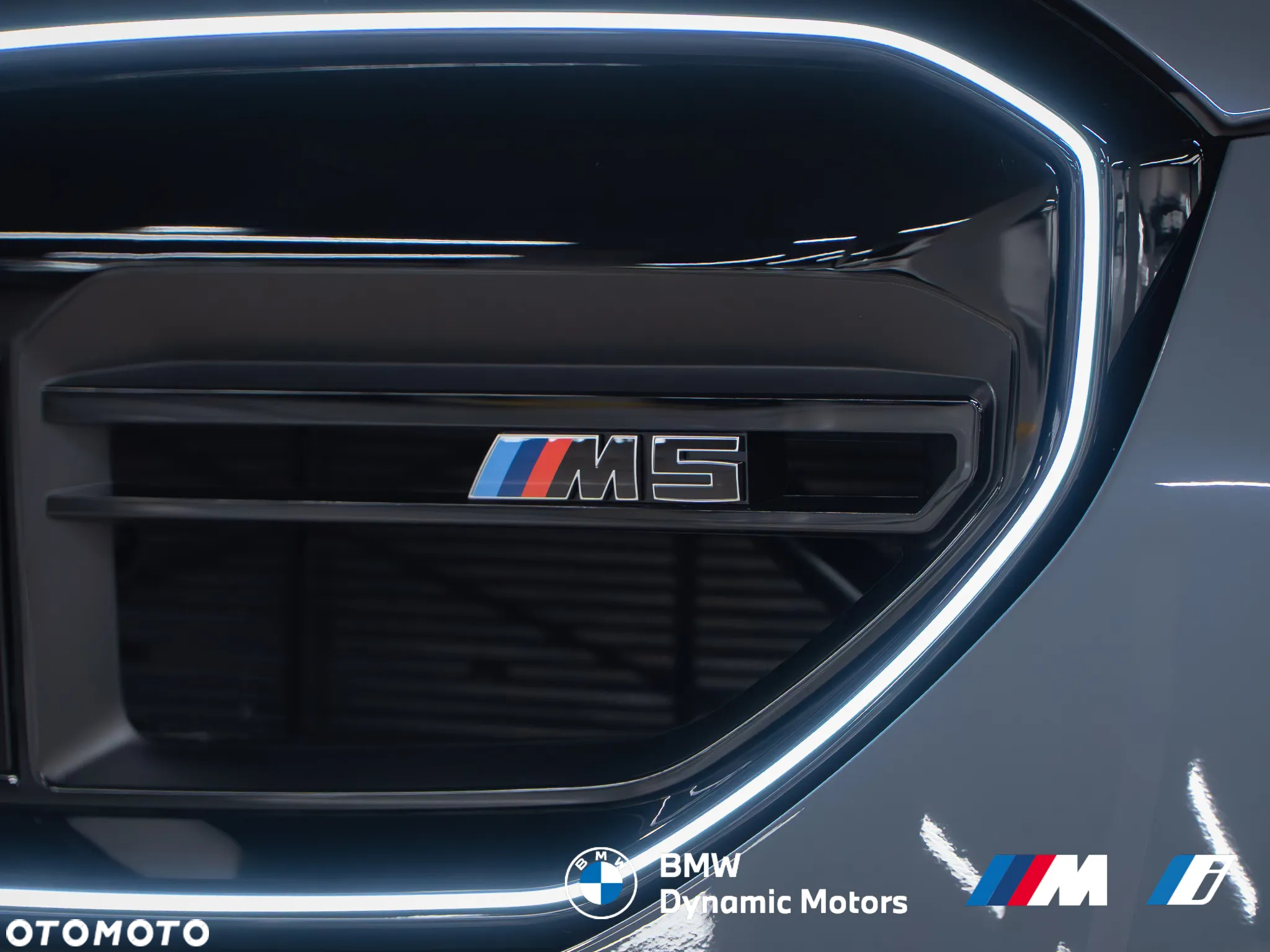 BMW M5 xDrive Touring - 9