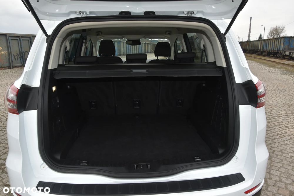 Ford S-Max 2.0 EcoBlue Titanium - 17