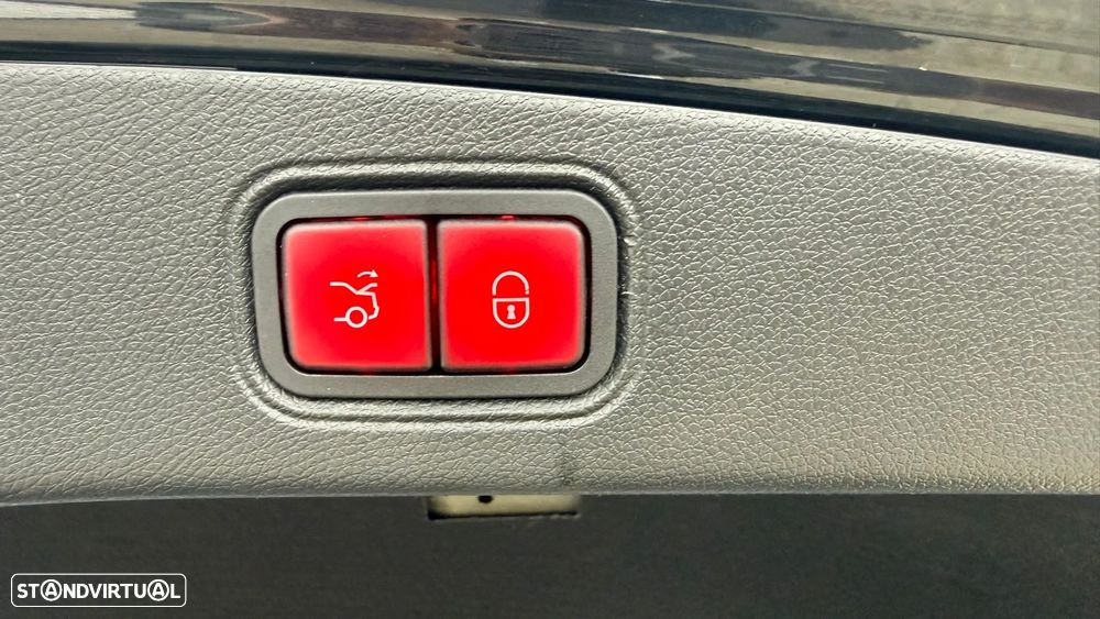 Mercedes-Benz E 220 d 4Matic Coupe 9G-TRONIC Edition 1 - 11