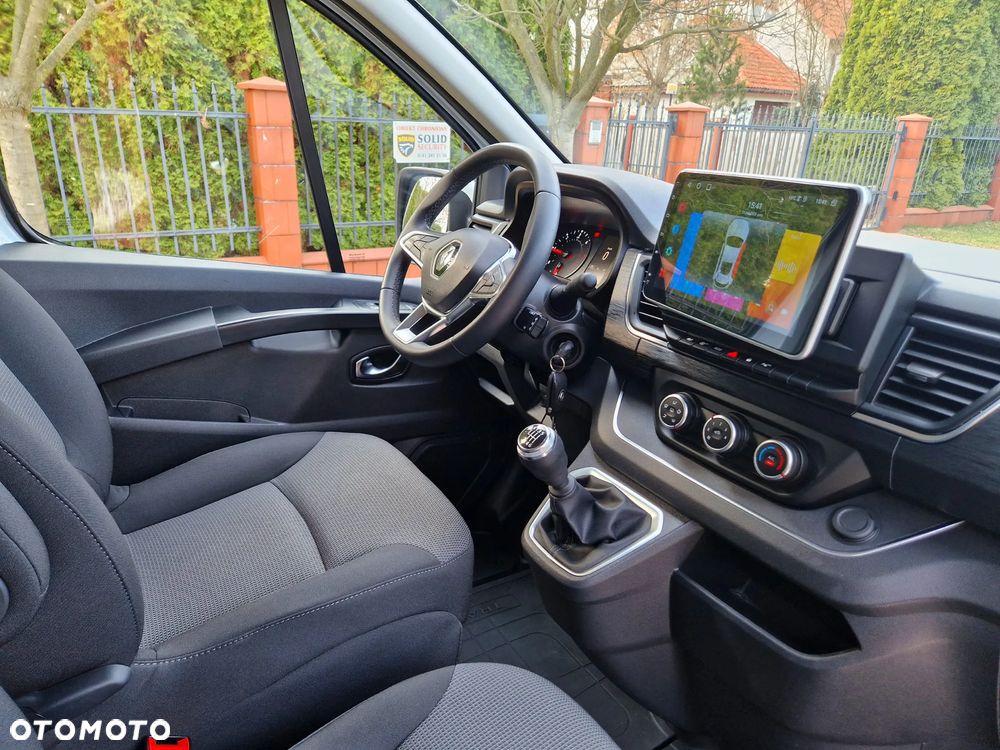 Renault Trafic 2.0 dCi - 21