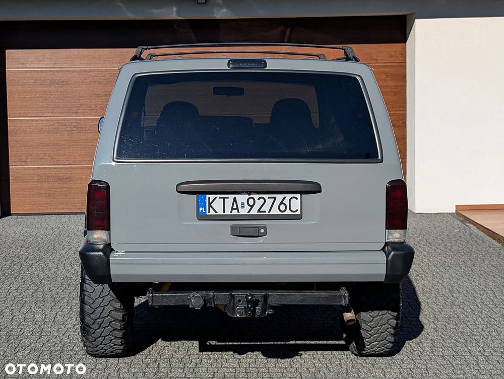 Jeep Cherokee 4.0 - 24