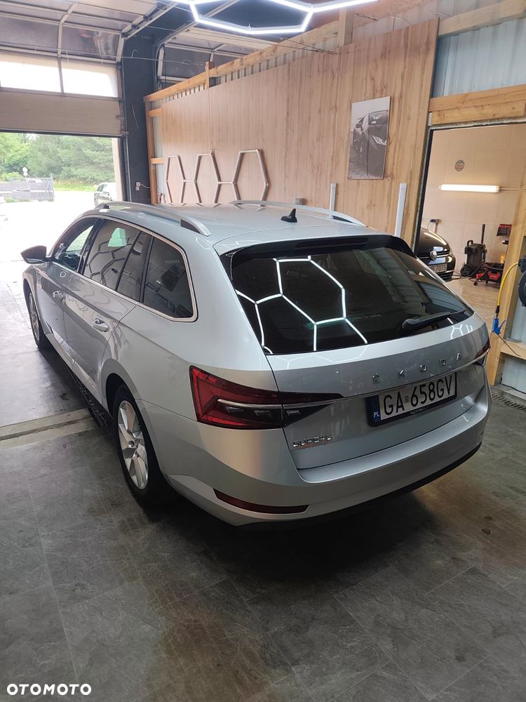 Skoda Superb 1.5 TSI Ambition DSG - 26