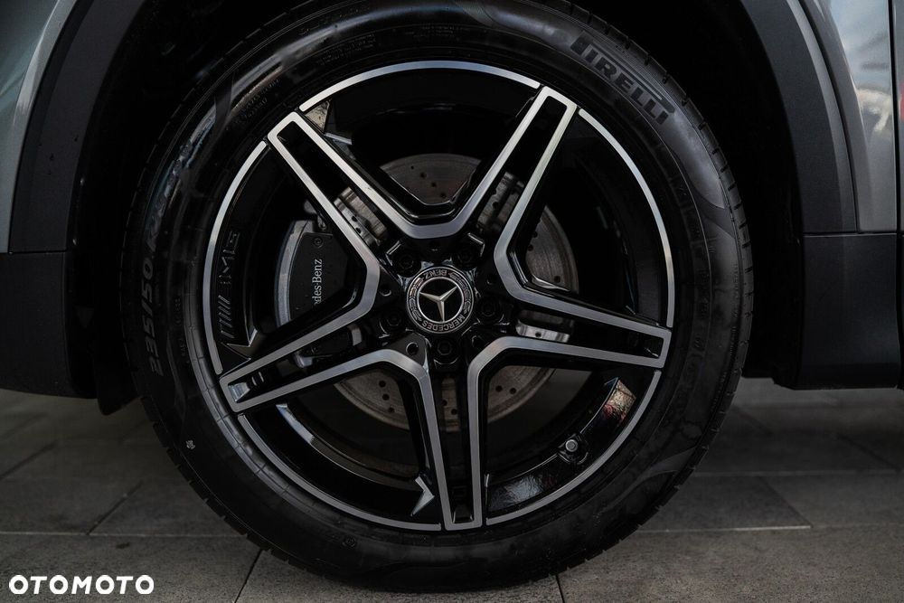 Mercedes-Benz GLB - 9