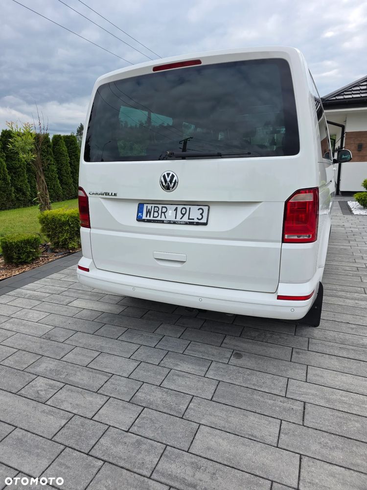 Volkswagen Caravelle - 10