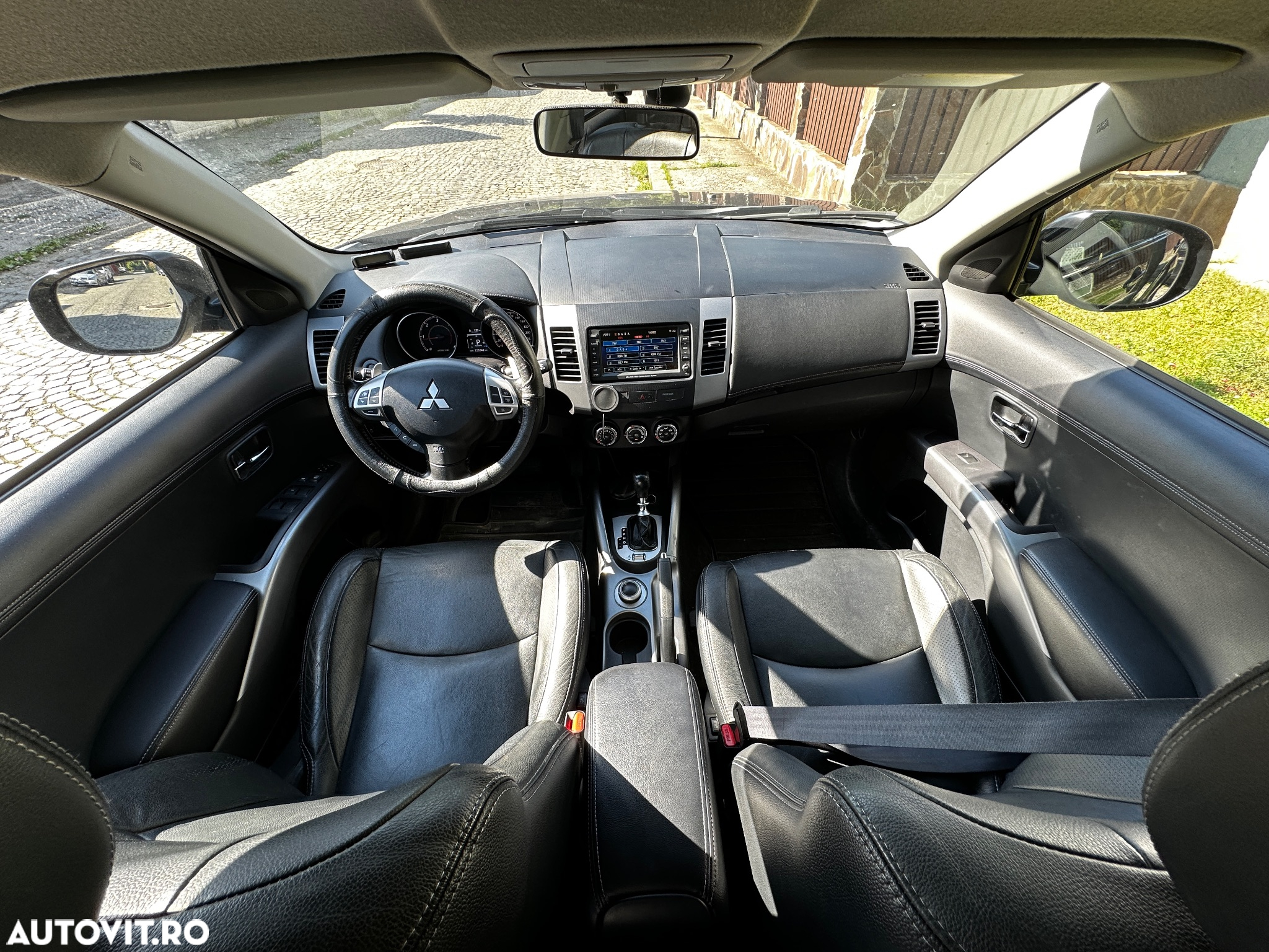 Mitsubishi Outlander - 14