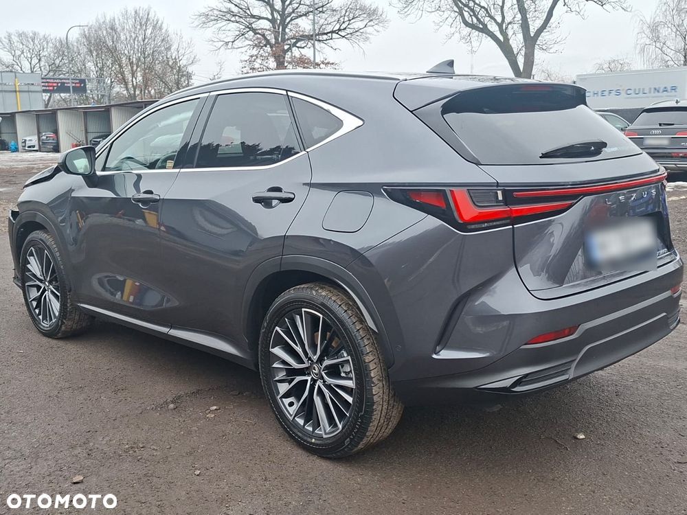 Lexus NX 350h Omotenashi AWD - 2