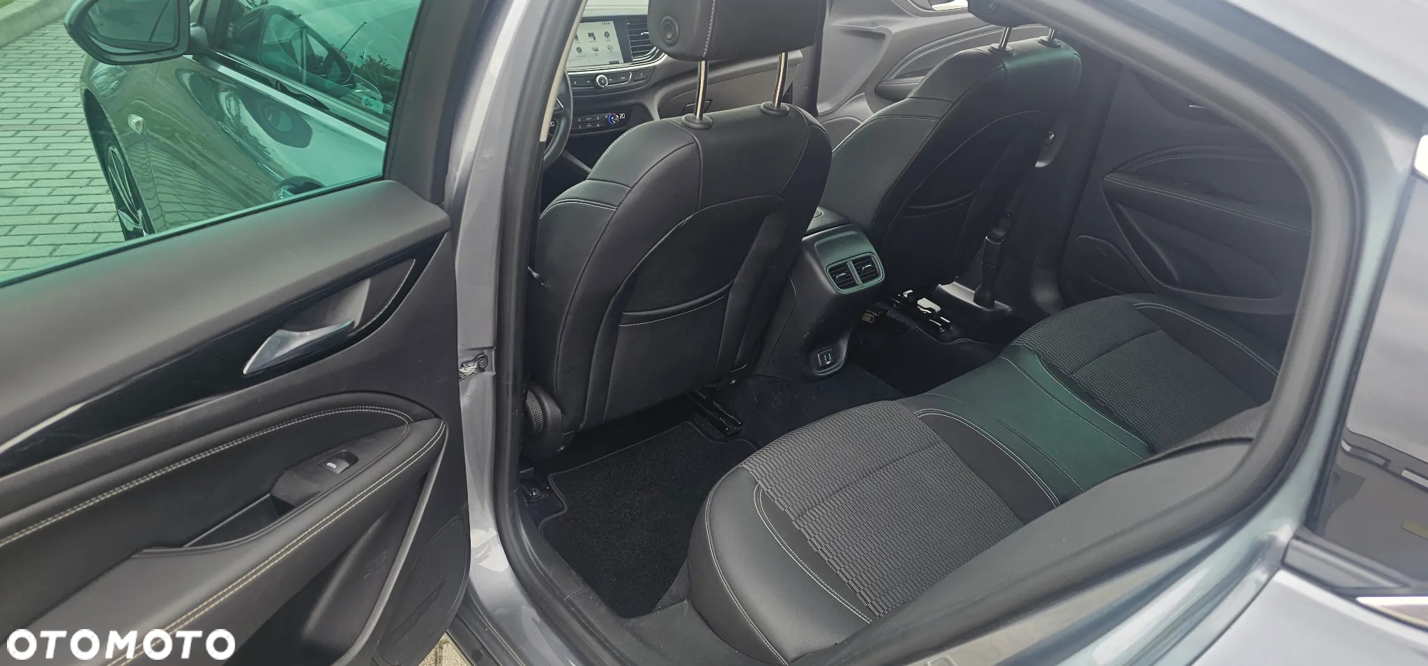 Opel Insignia 1.5 T Elite S&S - 13