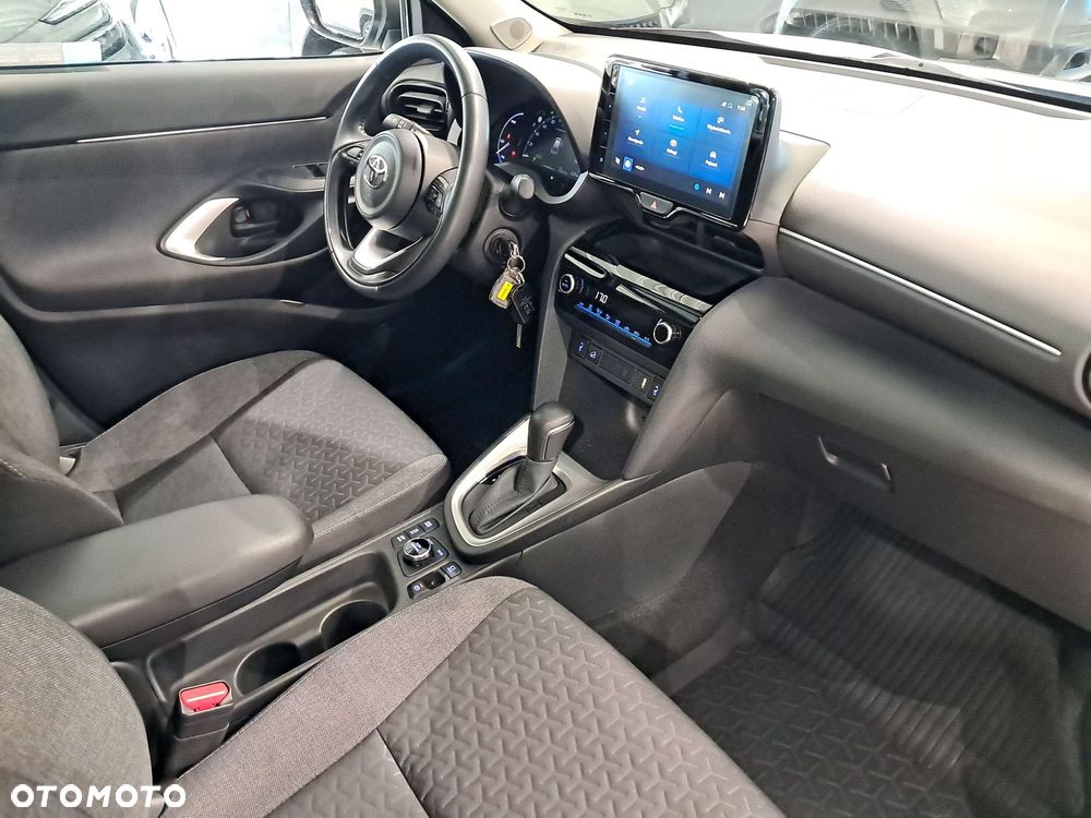 Toyota Yaris Cross Hybrid 1.5 Comfort 4x4 - 9