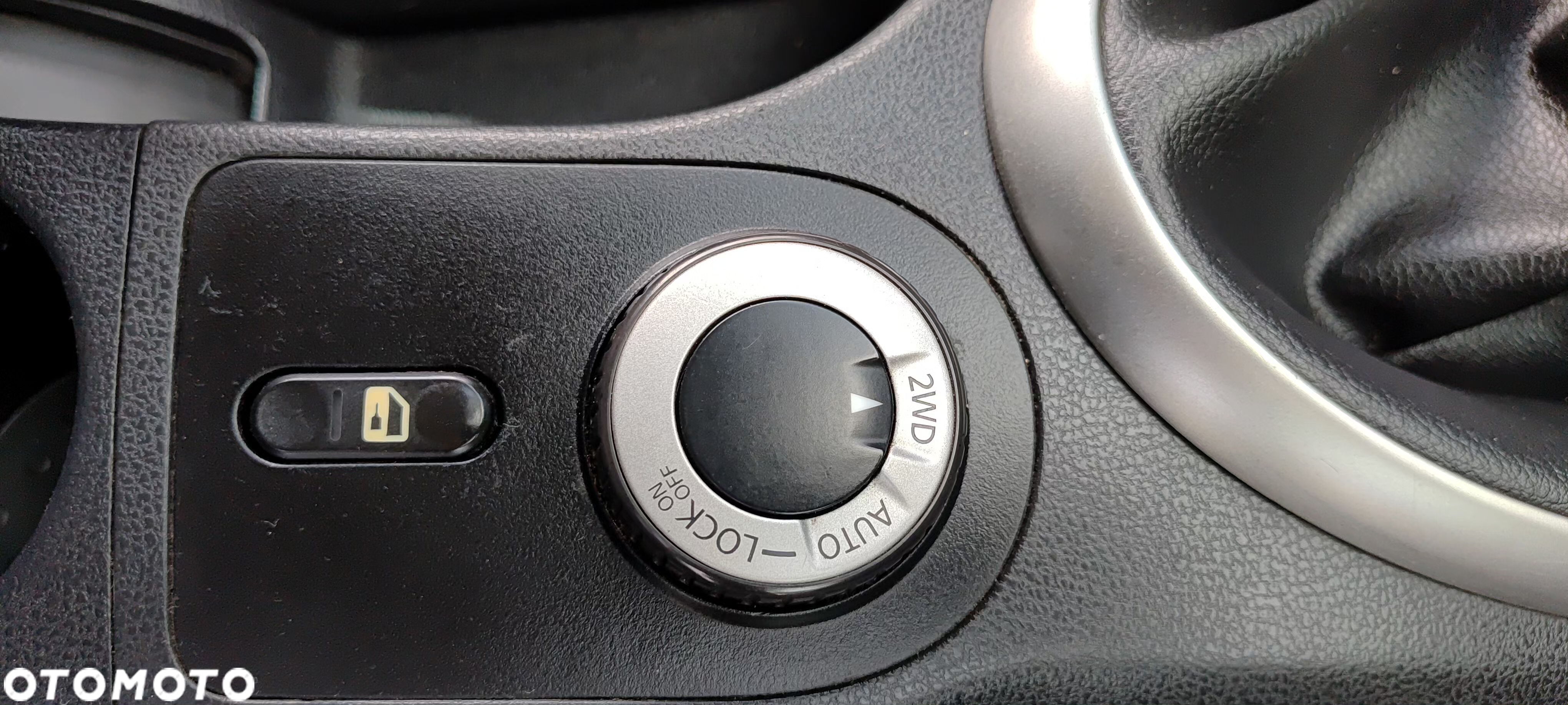 Nissan Qashqai 2.0 4x4 Tekna - 29