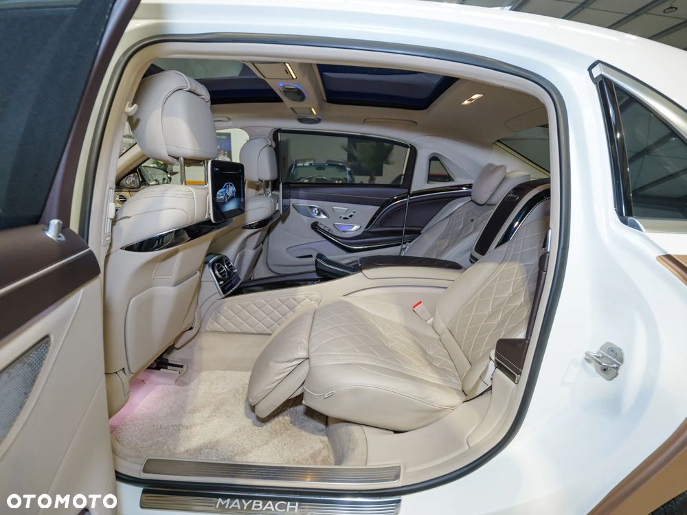 Mercedes-Benz Maybach Klasa S 560 4-Matic - 17