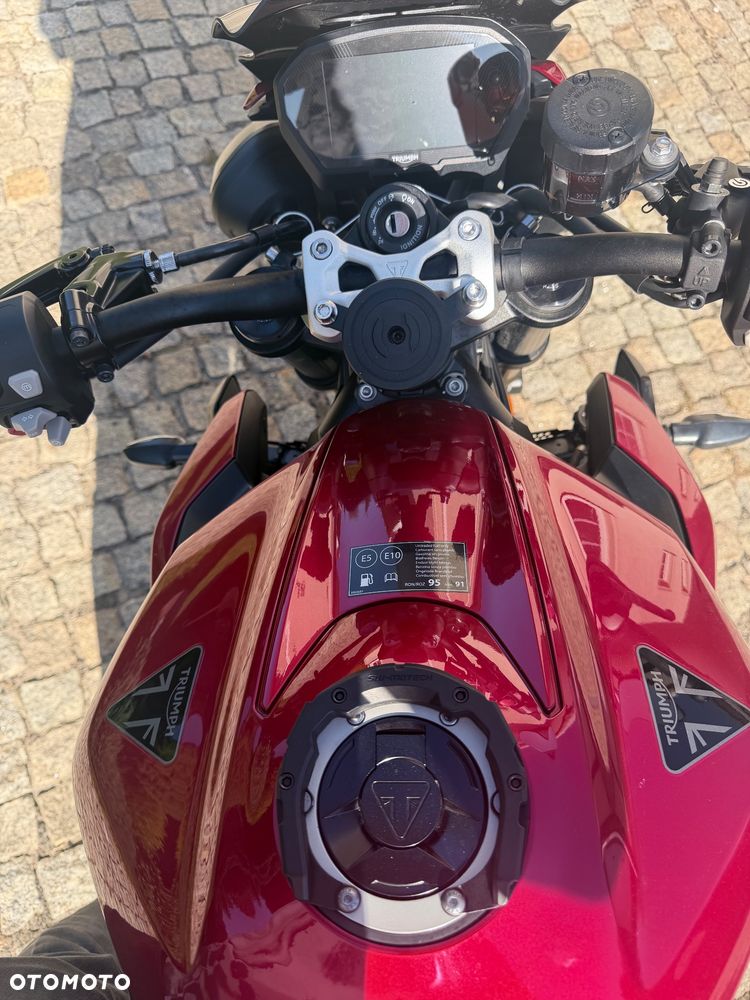 Triumph Street Triple - 5
