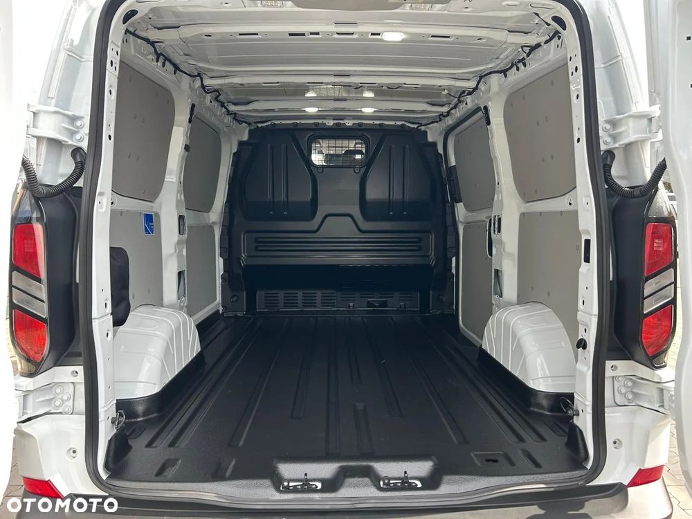 Ford TRANSIT CUSTOM - 12