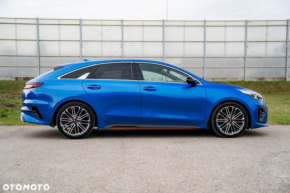 Kia ProCeed 1.6 T-GDI GT DCT - 9