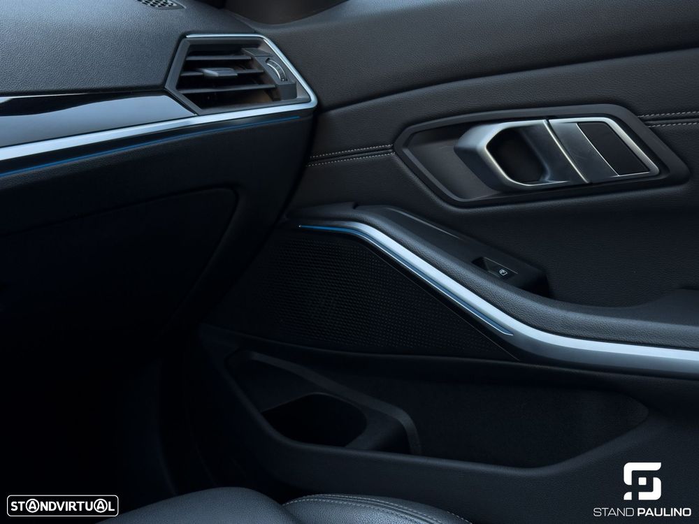 BMW 330 e Line Luxury Auto - 38