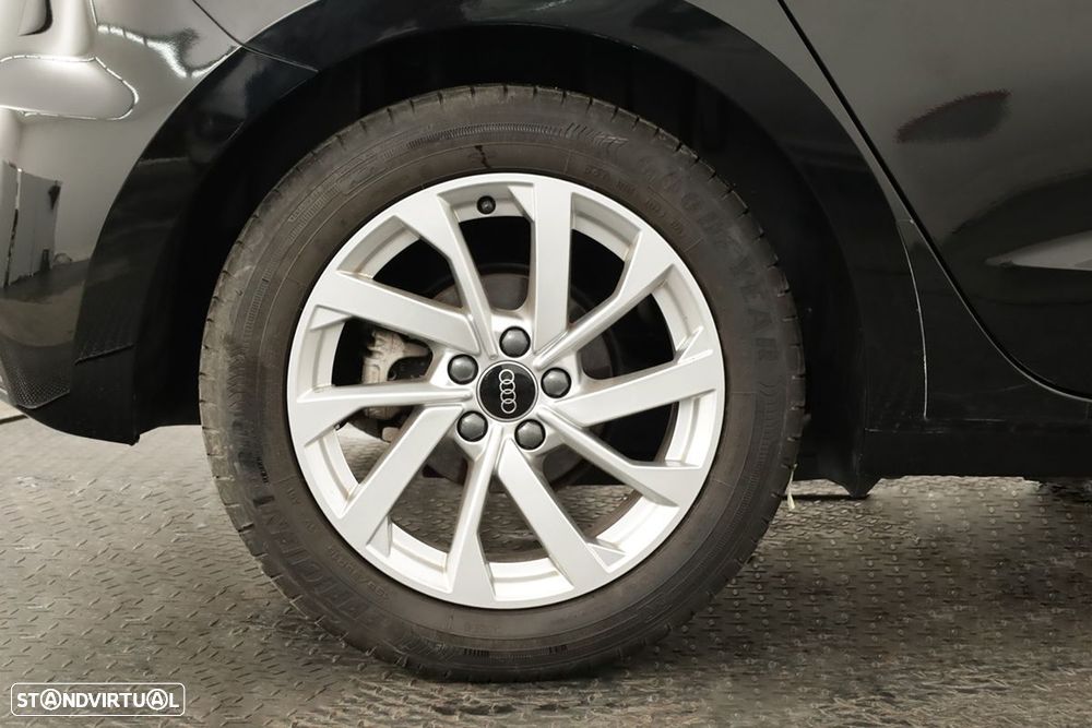 Audi A1 Sportback 30 TFSI Advanced S tronic - 5