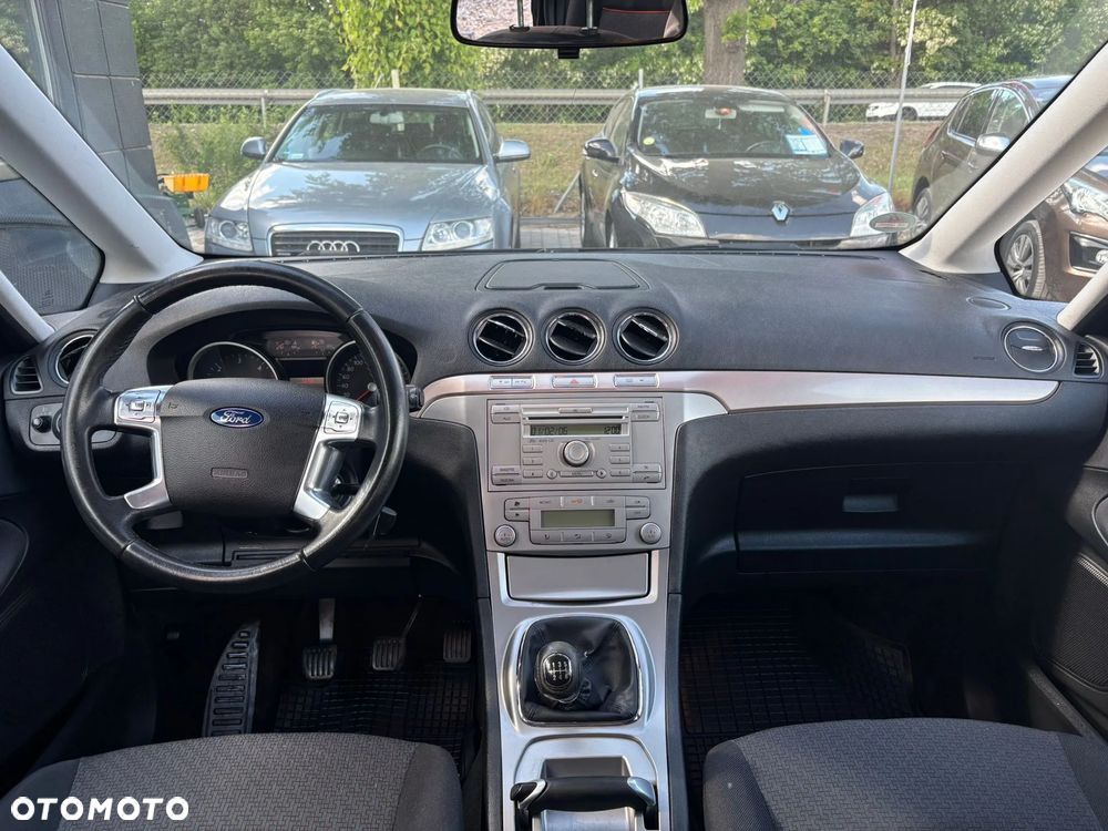 Ford Galaxy - 14