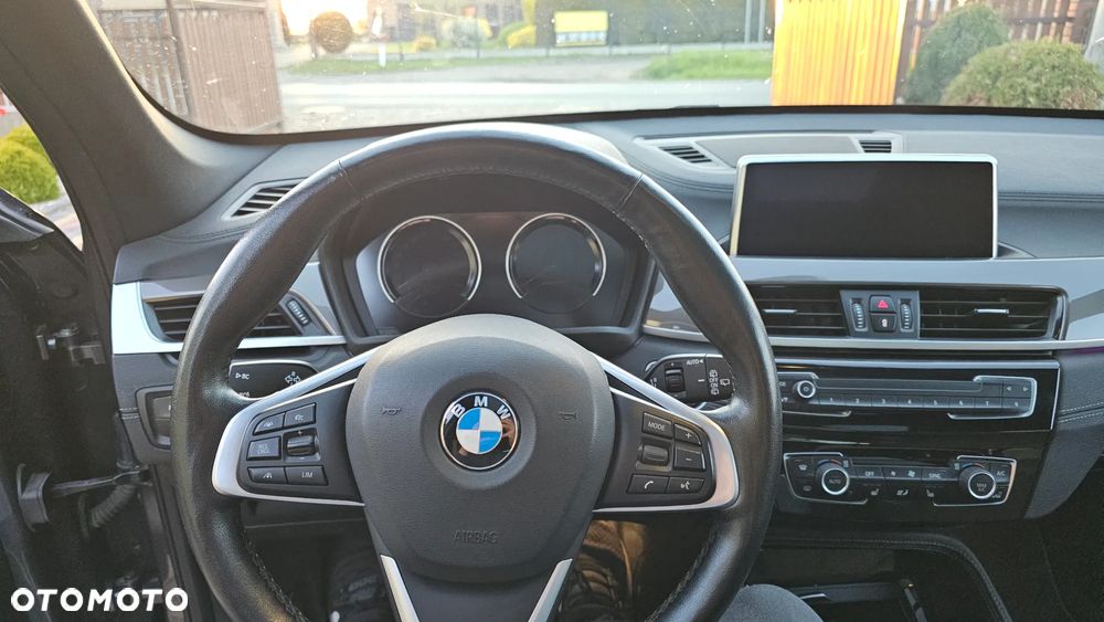 BMW X1 xDrive18d - 10