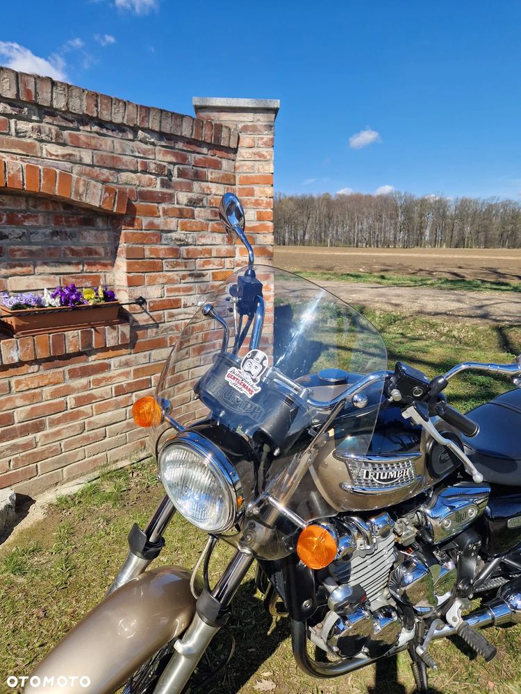 Triumph Thunderbird - 9