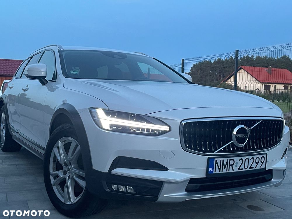 Volvo V90 Cross Country D5 AWD Geartronic Pro - 1