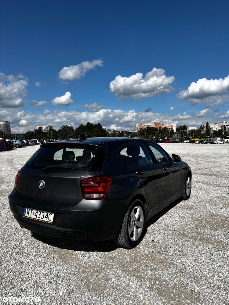 BMW Seria 1 116d Sport Line - 3