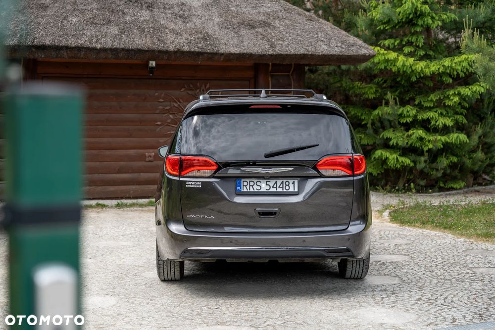 Chrysler Pacifica - 7