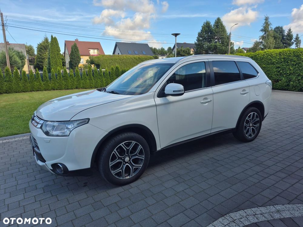 Mitsubishi Outlander 2.2 DI-D 4WD Plus - 1