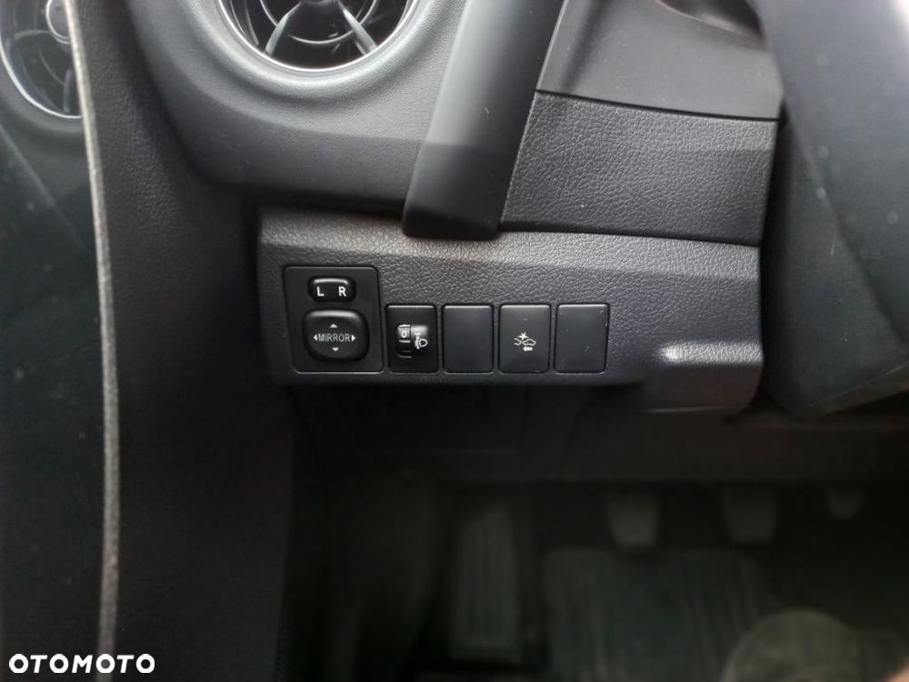 Toyota Auris - 18