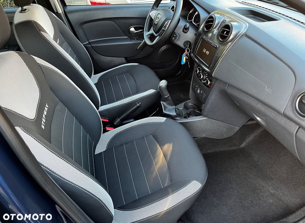 Dacia Logan 0.9 TCe Stepway S&S - 5