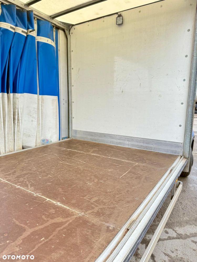 Iveco Daily* 72c18 Daily Zabudowa TEKBO  (firanka/kurtyna) - 18