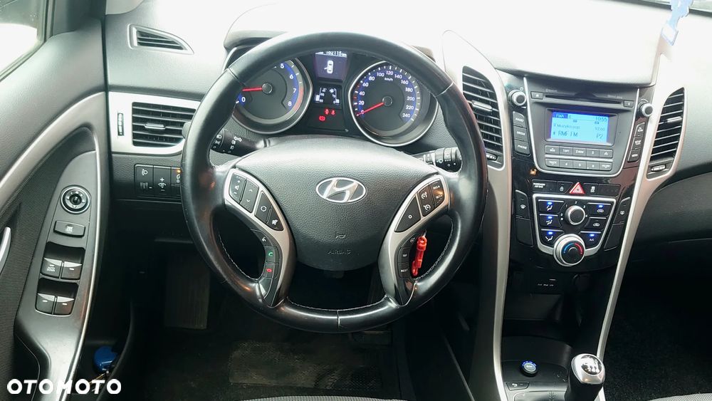 Hyundai i30 blue 1.6 GDI Passion - 8