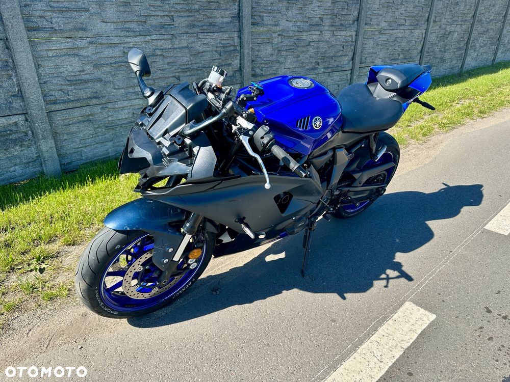 Yamaha R7 - 7