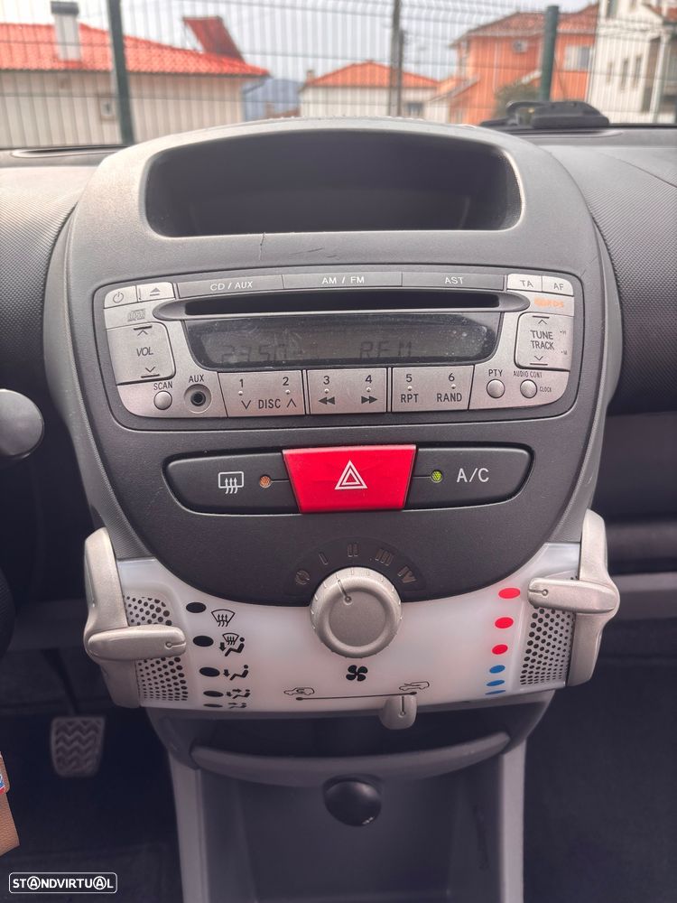 Toyota Aygo 1.0 Style Pack - 12