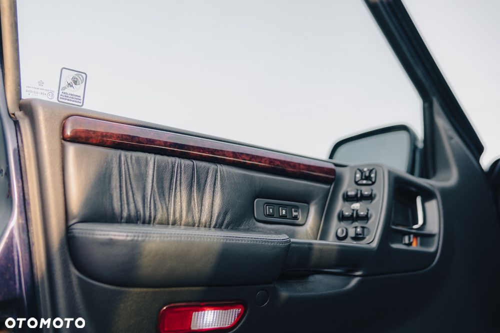 Jeep Grand Cherokee - 26