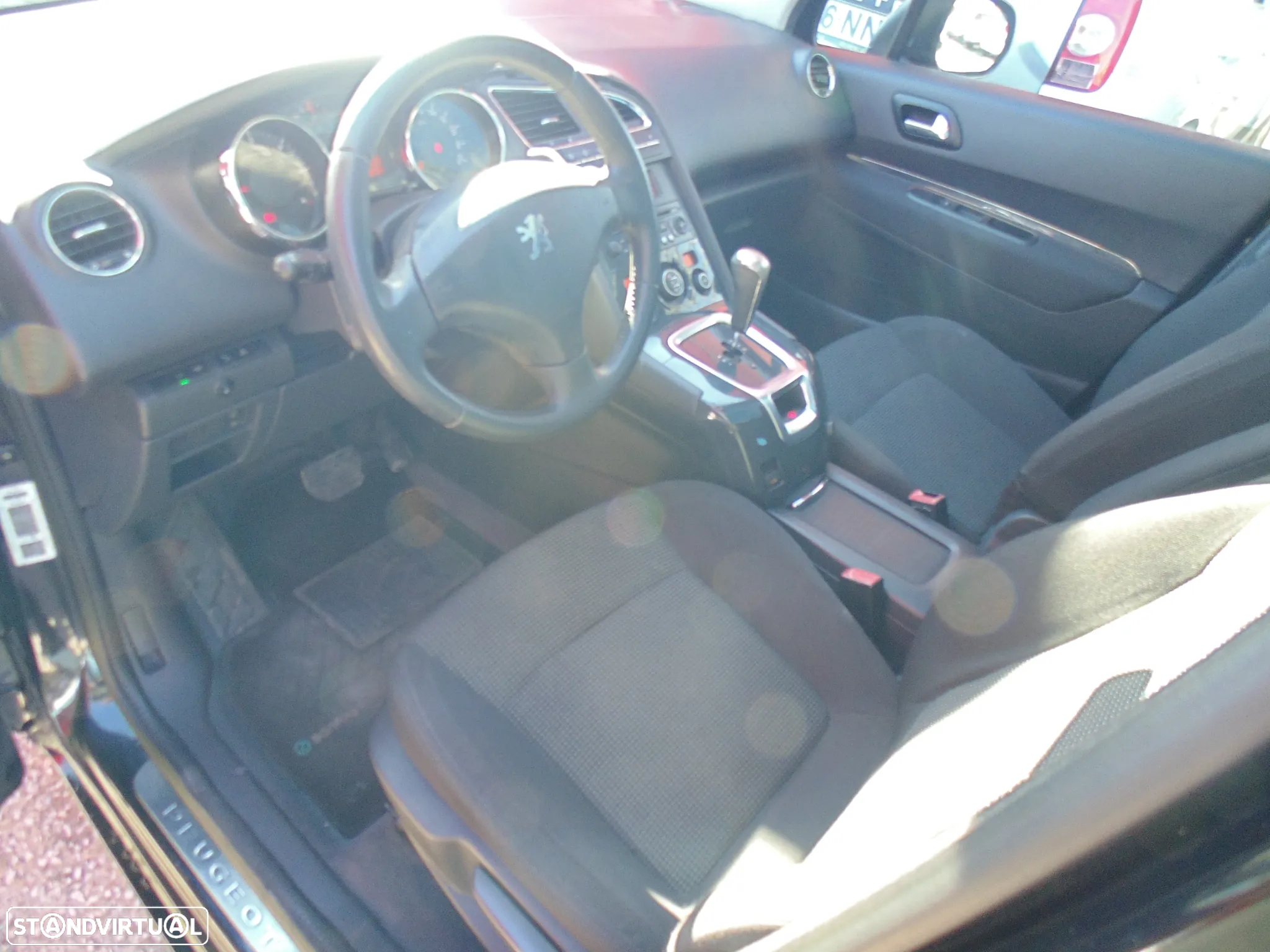 Peugeot 5008 1.6 E-HDi Tech-Motion CMP6 - 19