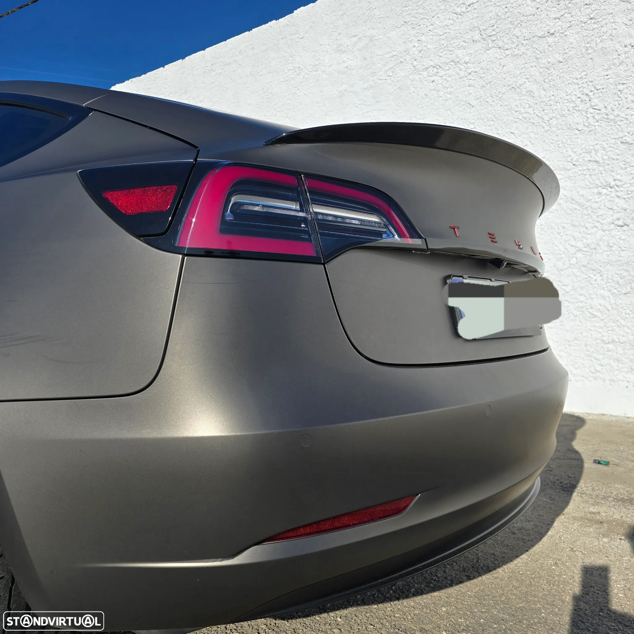 Tesla Model 3 - 4