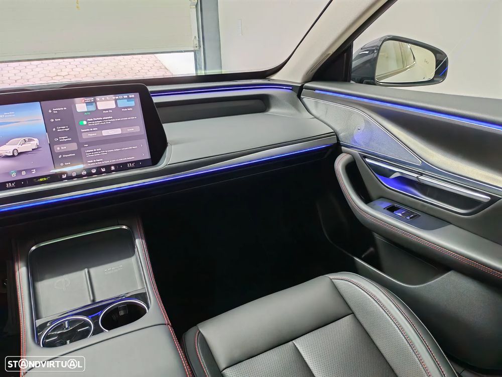 Xpeng P7i 86.2 kWh AWD Performance - 23