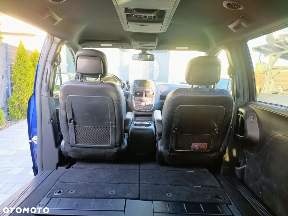 Dodge Grand Caravan 3.6 R/T - 10