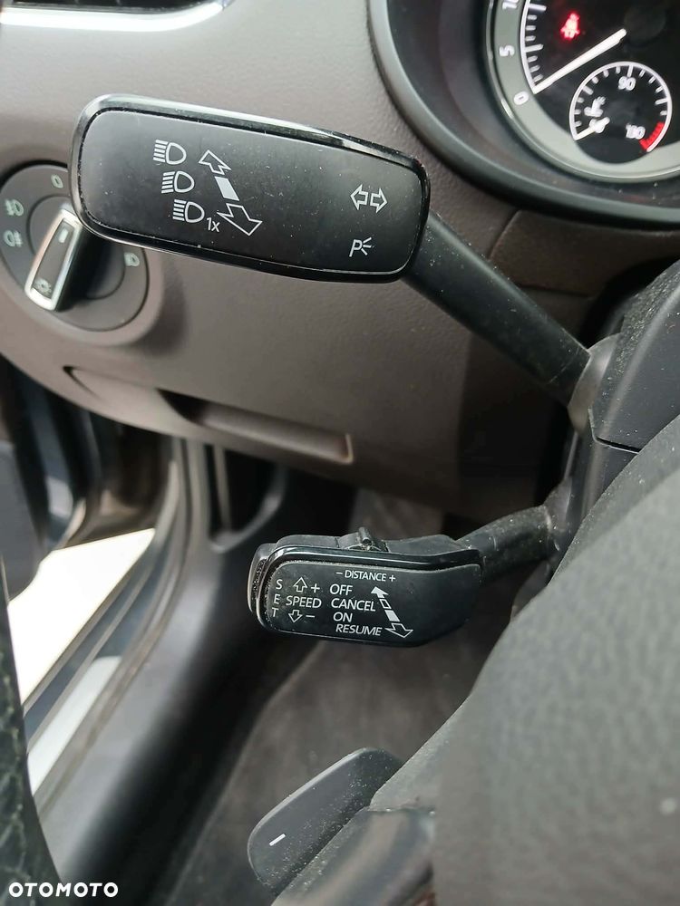 Skoda Octavia 2.0 TDI DSG L&K - 24