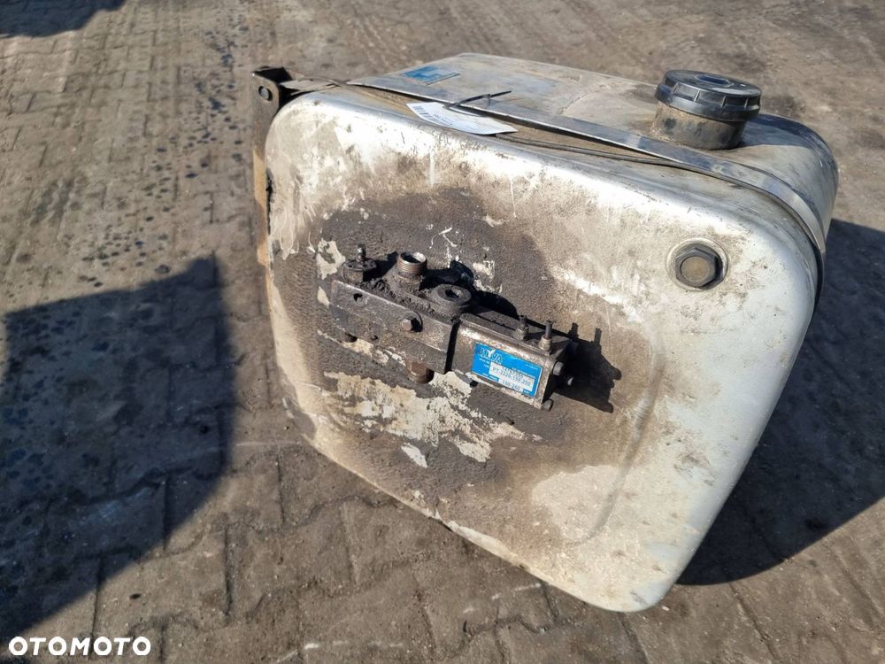 ZBIORNIK MAN TGA 18.440 14767355 - 4