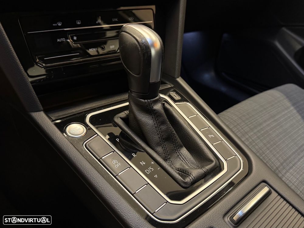 VW Passat 2.0 TDI Business DSG - 14