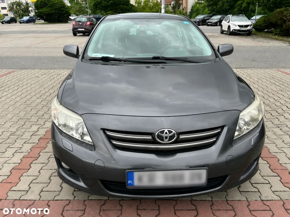 Toyota Corolla 1.6 Luna - 1
